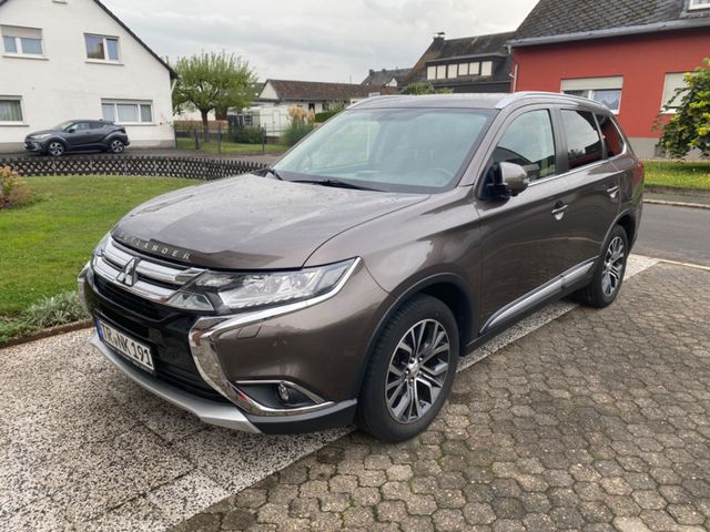 Mitsubishi Outlander 2.2 DI-D Edition 100+ 4WD Automati...