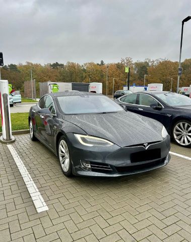 Tesla Model S 75D -