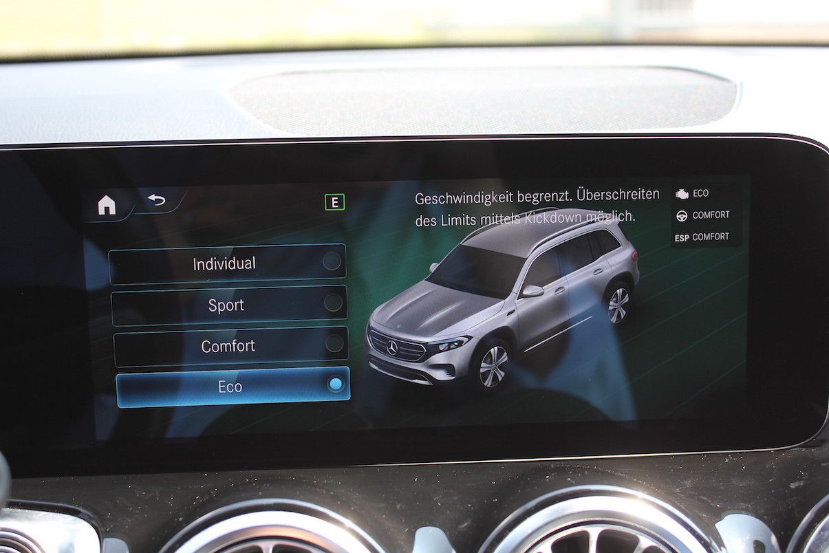 Mercedes-Benz EQB 300 4Matic Progressive 66,5 kWh SOH 97,5 % foto 16