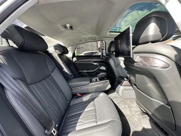 2022 AUDI A8 — миниатюра 20