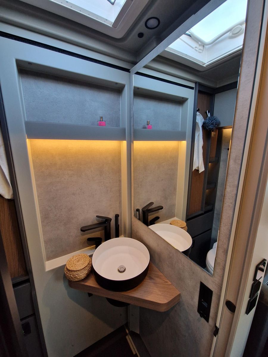 Fahrzeugabbildung Niesmann + Bischoff Arto 78 Verfügbar ab November 2025