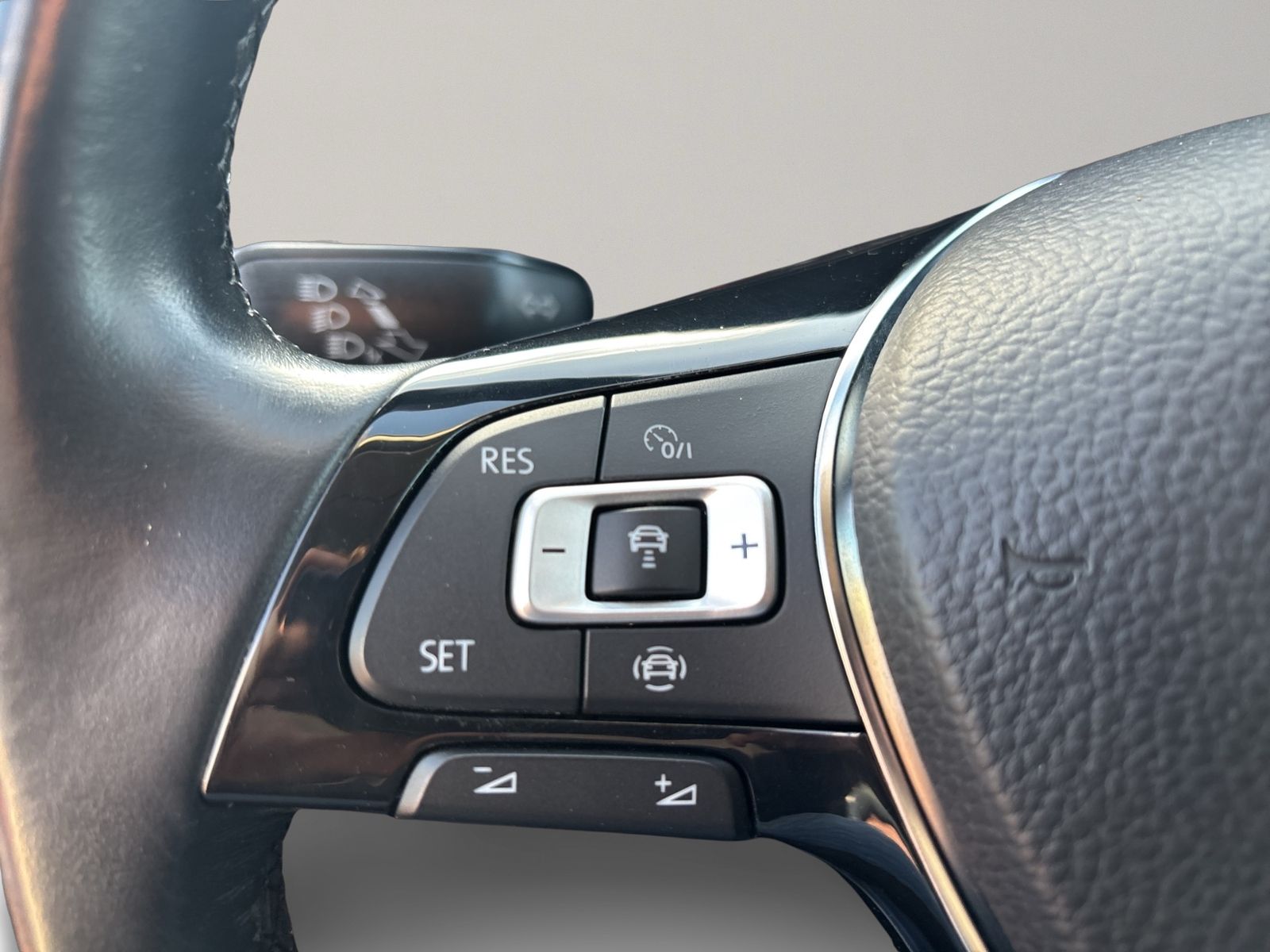 Golf VII 1.6 TDI IQ.DRIVE, AHK, LED, ACC, App 5-