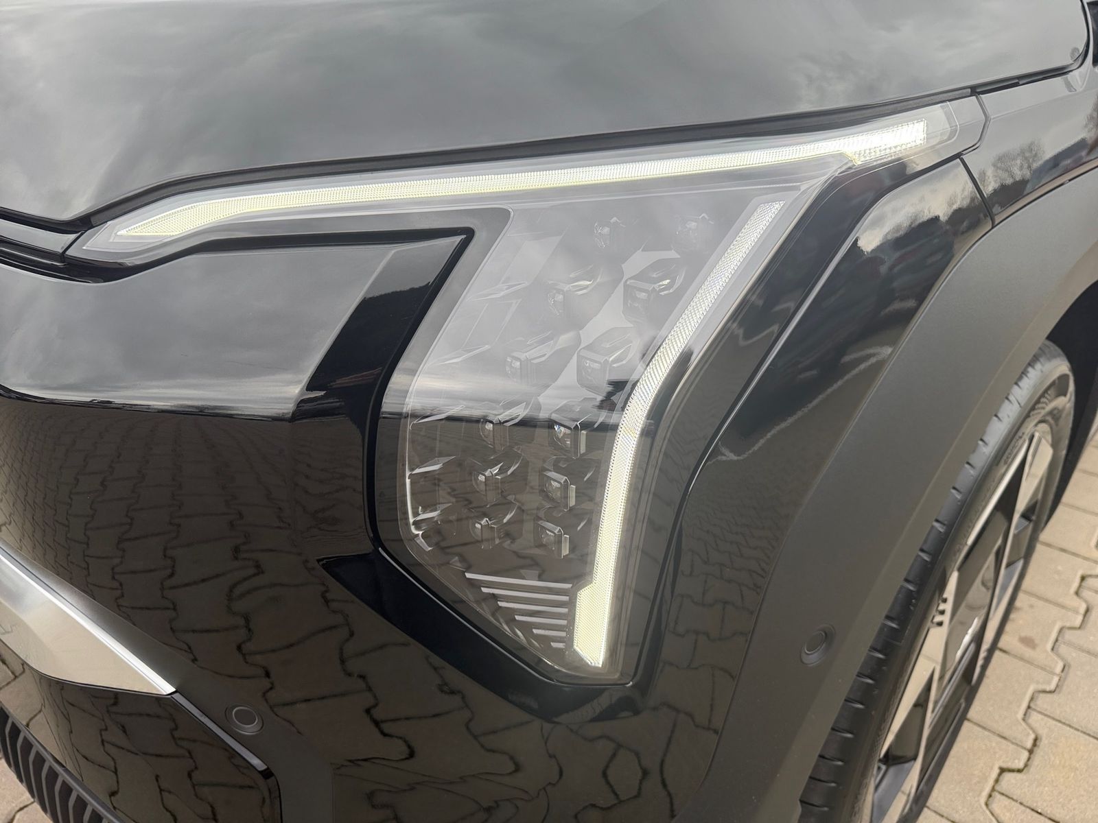 Fahrzeugabbildung Kia EV3 81,4 KWH EARTH WIC UPG DWP 19Z SD