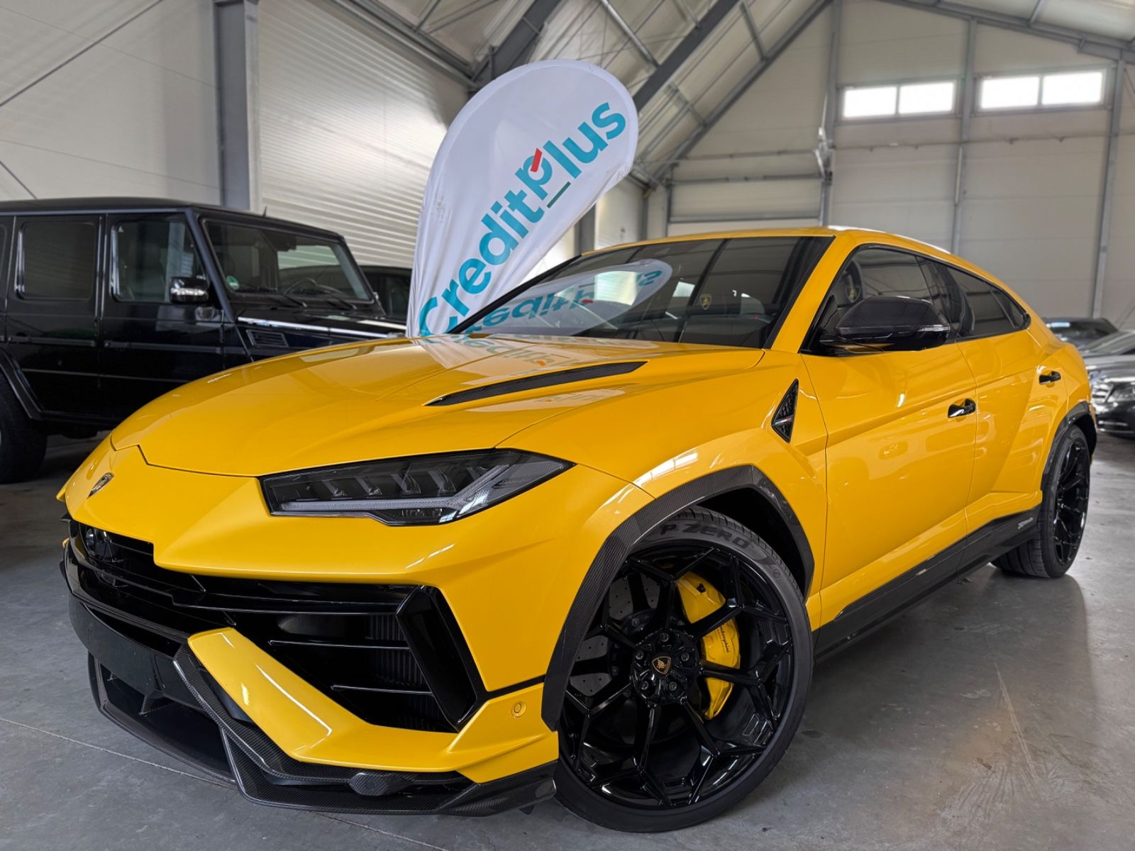 LAMBORGHINI Urus
