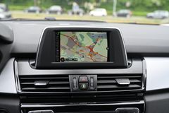 BMW 218 d Active Tourer Advantage Navi AHK LED PDC