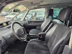 Fahrzeugabbildung Grand Espace IV Edition 25th 2.0 dCi  175 FAP 7
