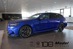 BMW M5 Touring | Ultimate | Pano | Ceramic | 305km/h BMW M5 Touring | Ultimate | Pano | Ceramic | 305km/h