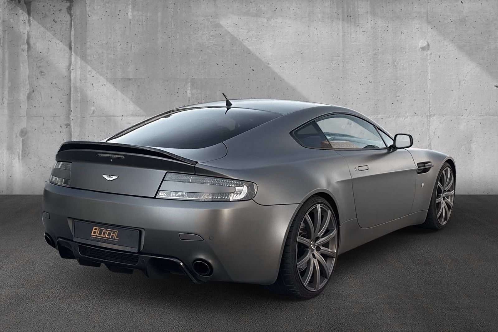 Fahrzeugabbildung Aston Martin V8 Vantage*Handschalter*Deutsches Auto