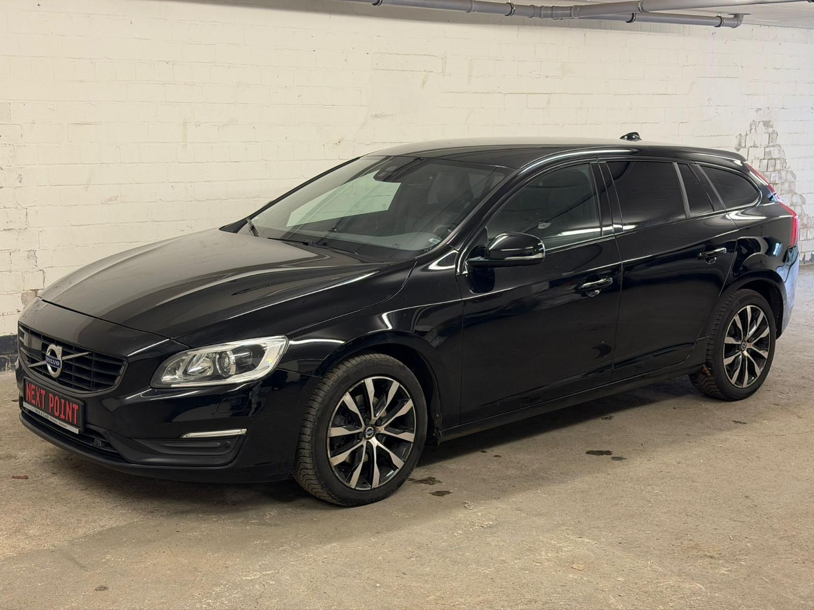 Volvo V60 Kombi Linje Svart, 2.0 L , Checkheft
