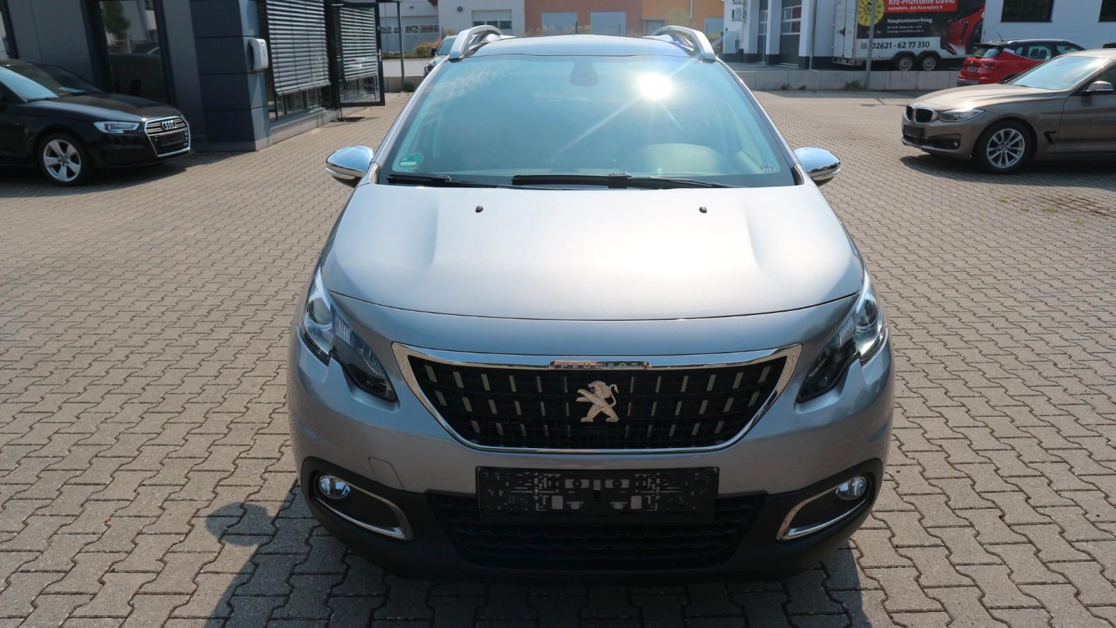 Peugeot 2008 1.2 e-VTi Style Pano.Dach*