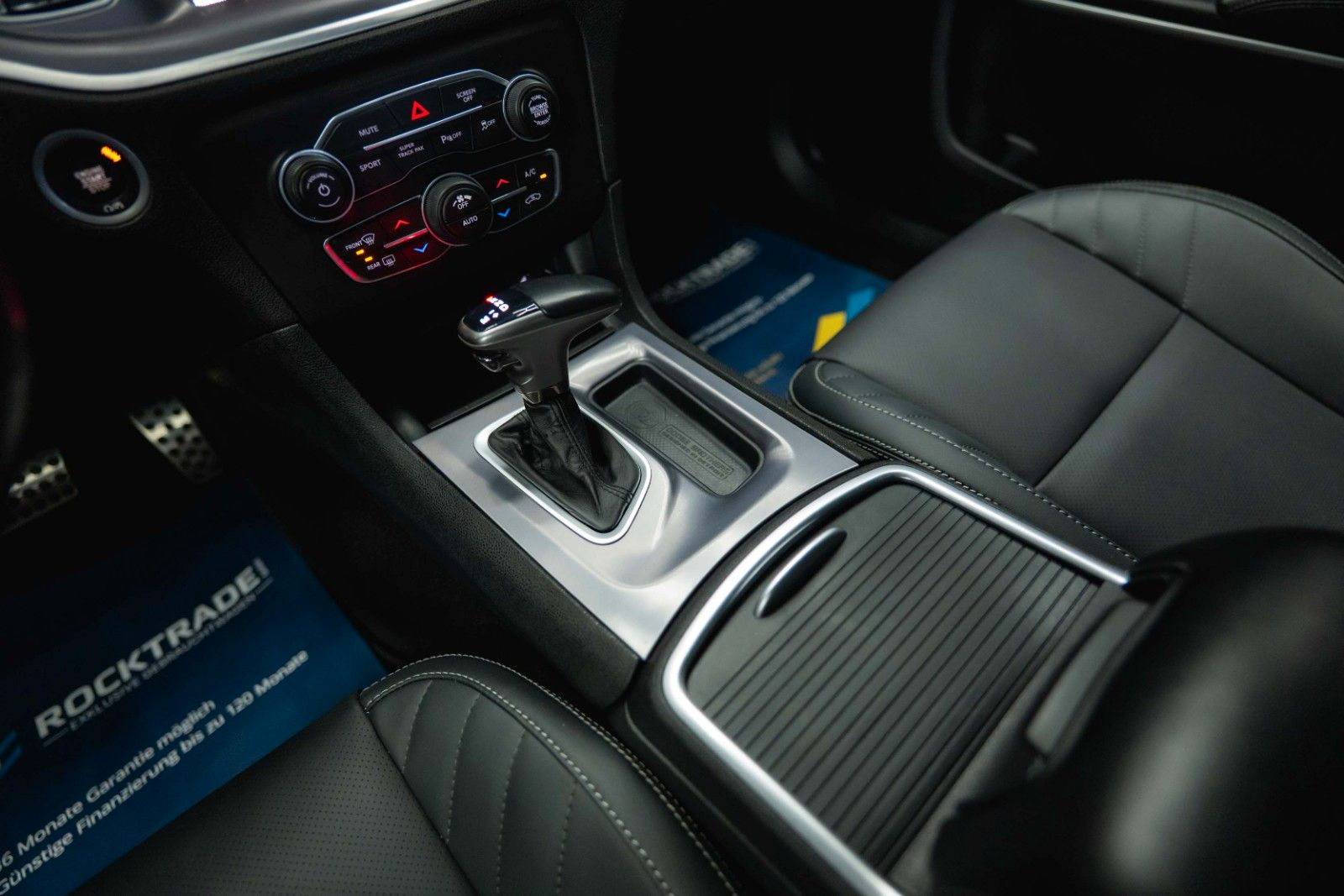 Fahrzeugabbildung Dodge Charger 5.7 V8 HEMI R/T Night-Paket Performance