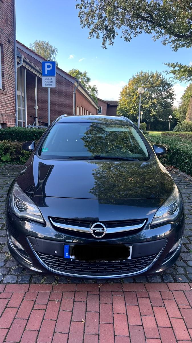 Opel Astra 2014 — photo 9