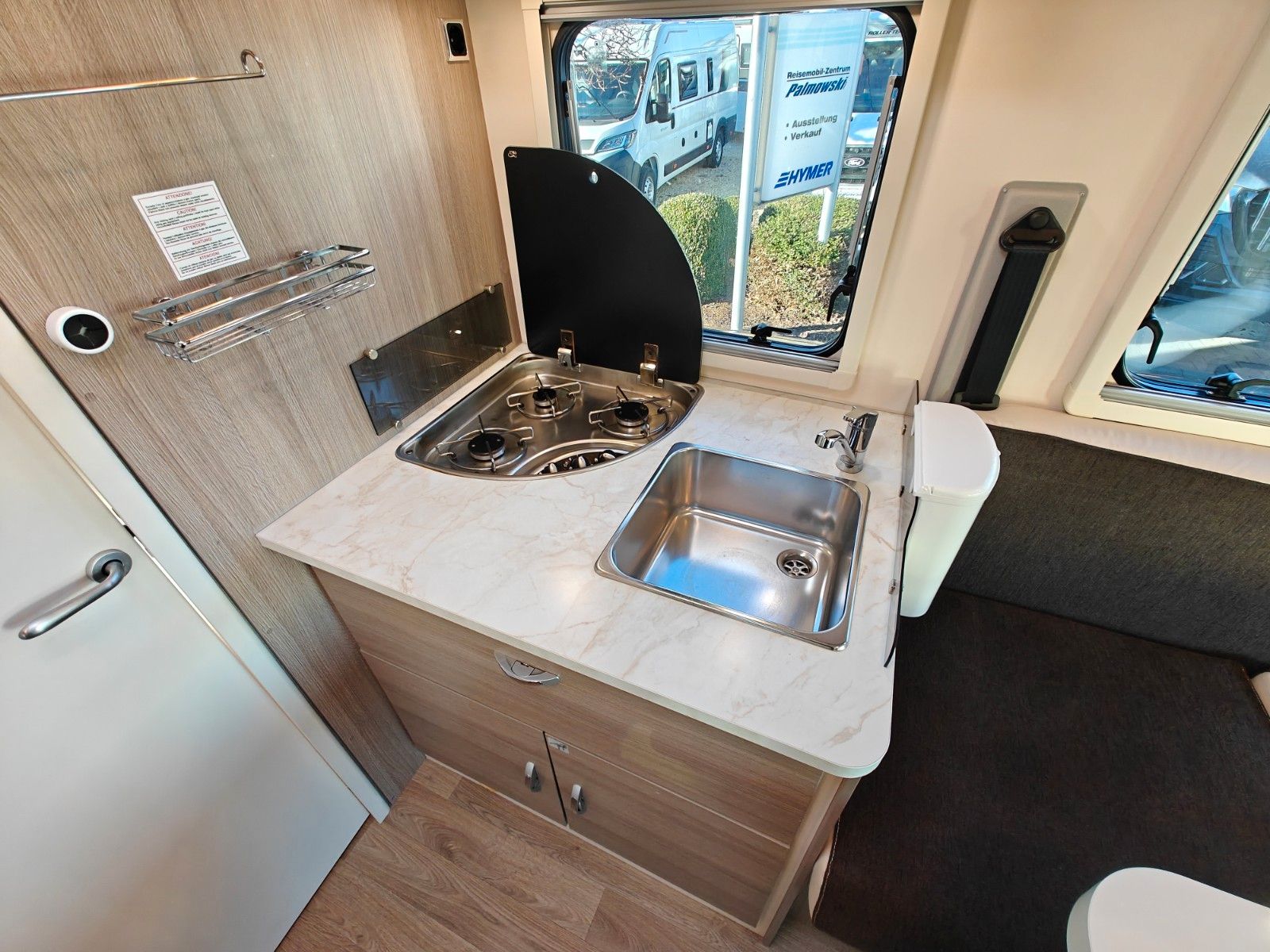 Fahrzeugabbildung XGO Dynamic 99 P + Hubbett, Solar, SAT, TV, Markise