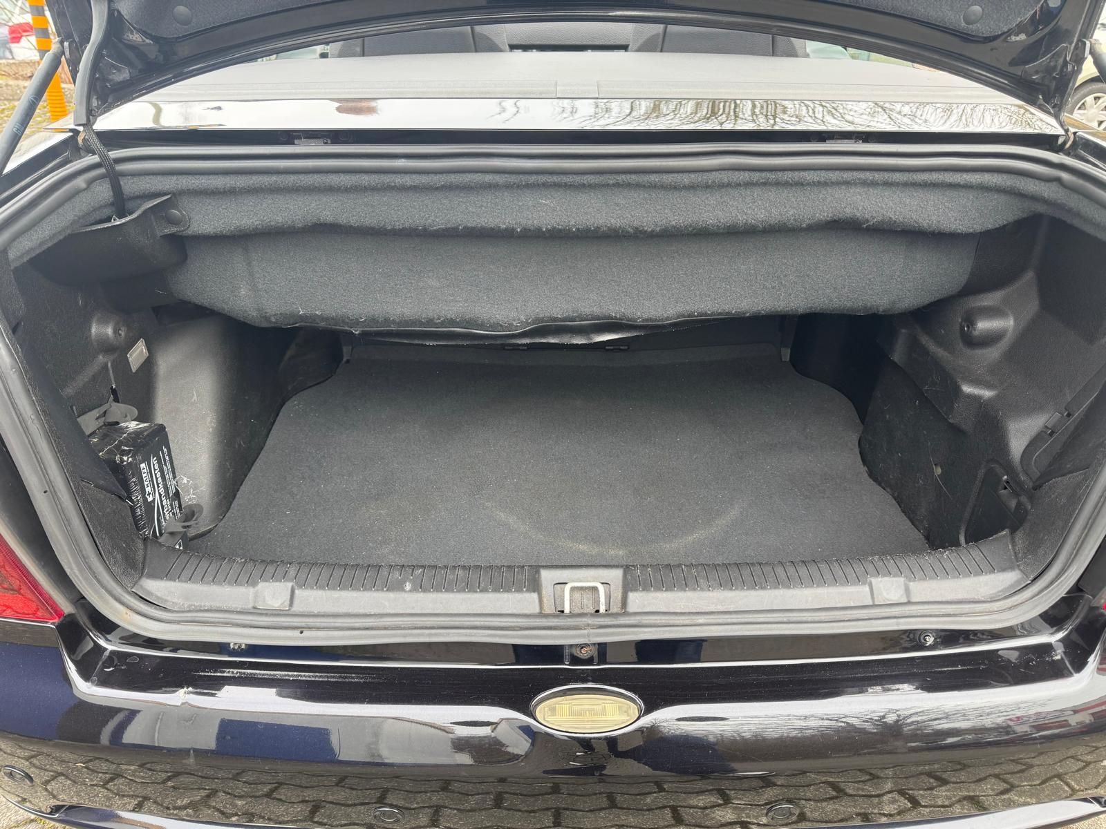 Fahrzeugabbildung Opel Astra Cabrio 1.6 TWINPORT Bertone