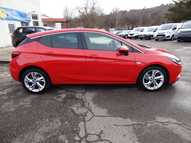 Fahrzeugabbildung Opel Astra K Lim/Dynamic/SitzH/PDC/Klima/150PS