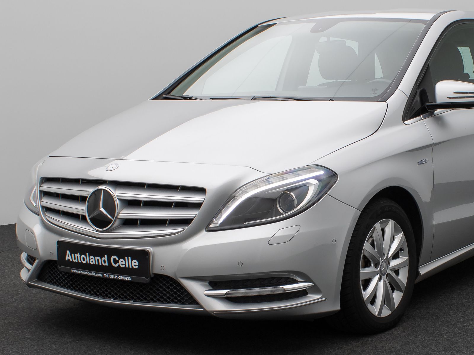 Fahrzeugabbildung Mercedes-Benz B 180 CDI Navi Sitzhzg Bi-Xenon PDC Klimaautomat