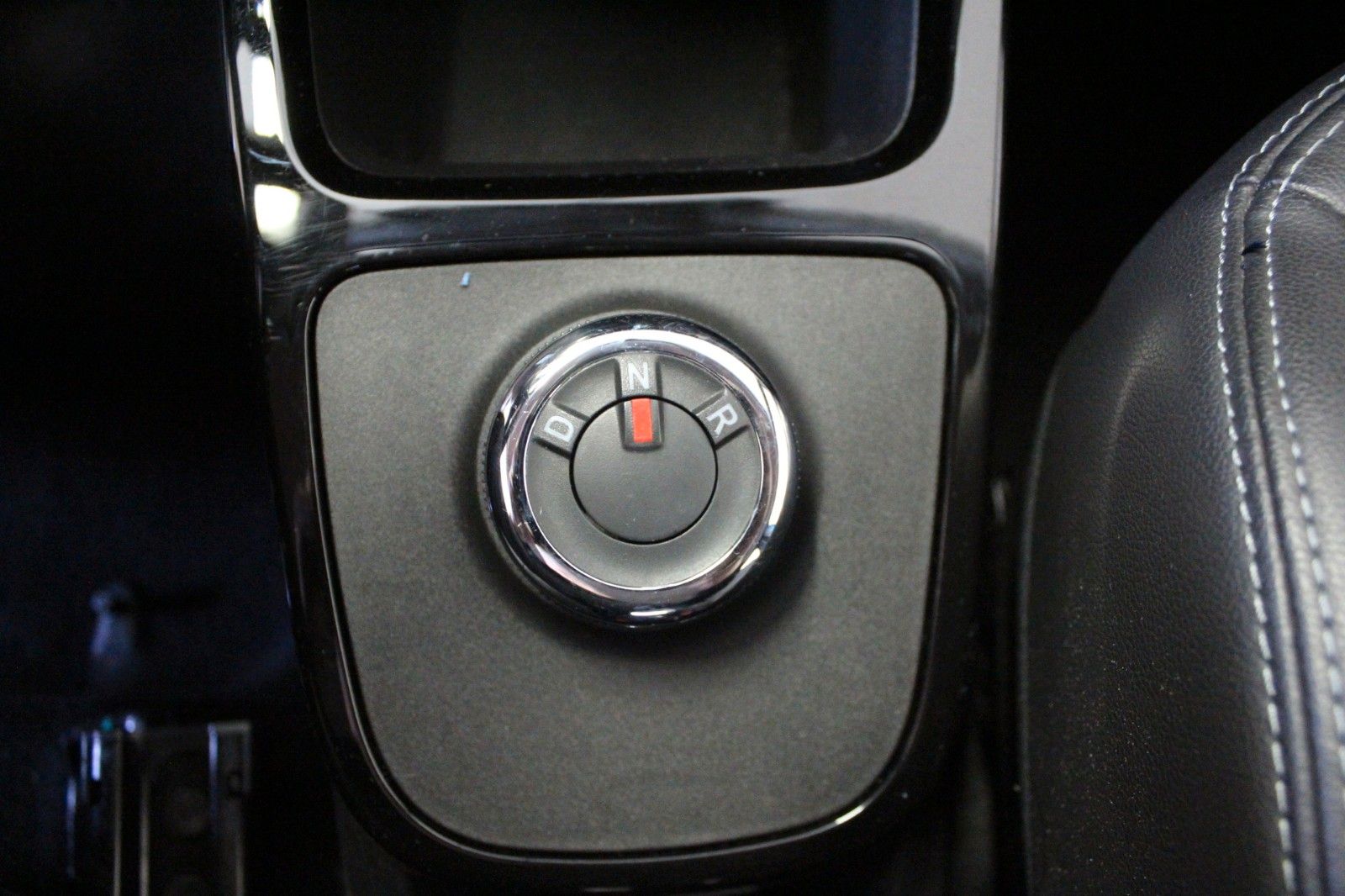 Fahrzeugabbildung Dacia Spring 45 Electric Expression MediaNav CCS