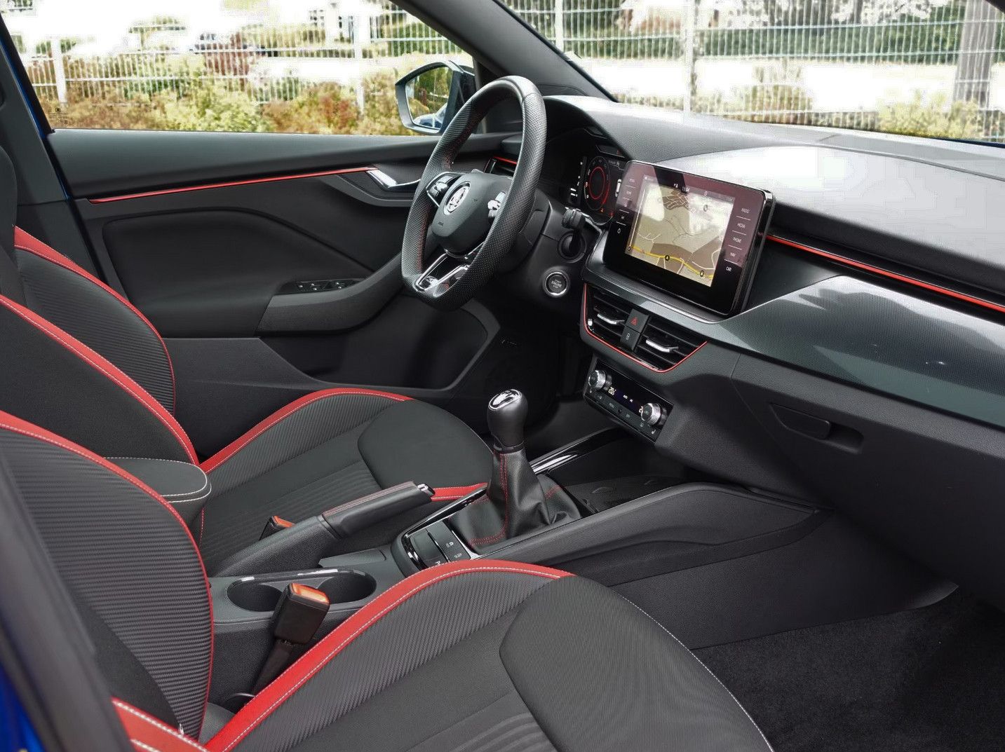 Fahrzeugabbildung SKODA Kamiq 1.5 TSI MONTE CARLO LED Navi Assist. 18"LM