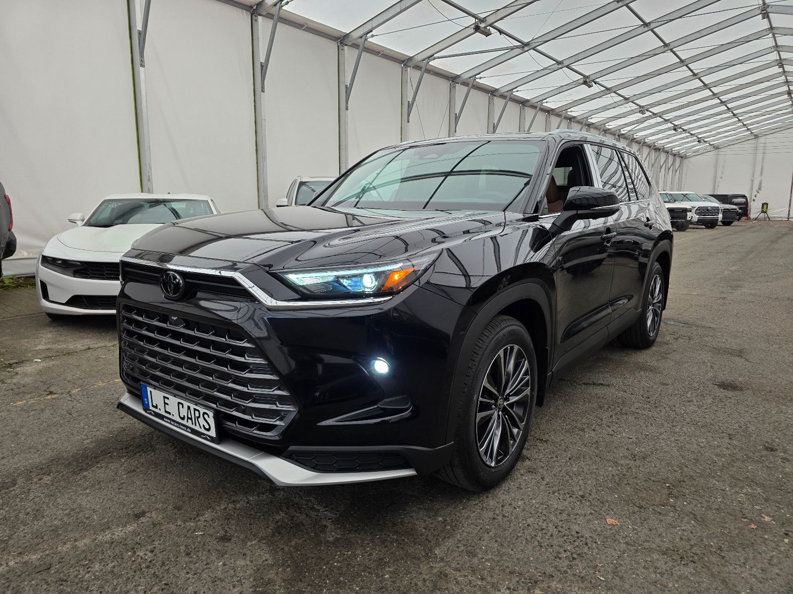 Fahrzeugabbildung Toyota GRAND Highlander Platinum Max T1: 68.000 EURO