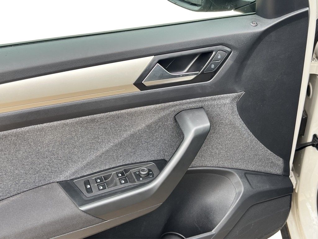 Volkswagen T-Roc - Bild 12