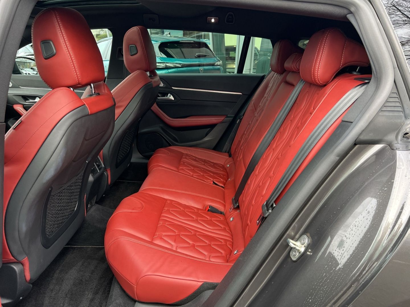 Fahrzeugabbildung Peugeot 508 SW GT HYBRID 225 e-EAT8 Sportpaket El. Pano