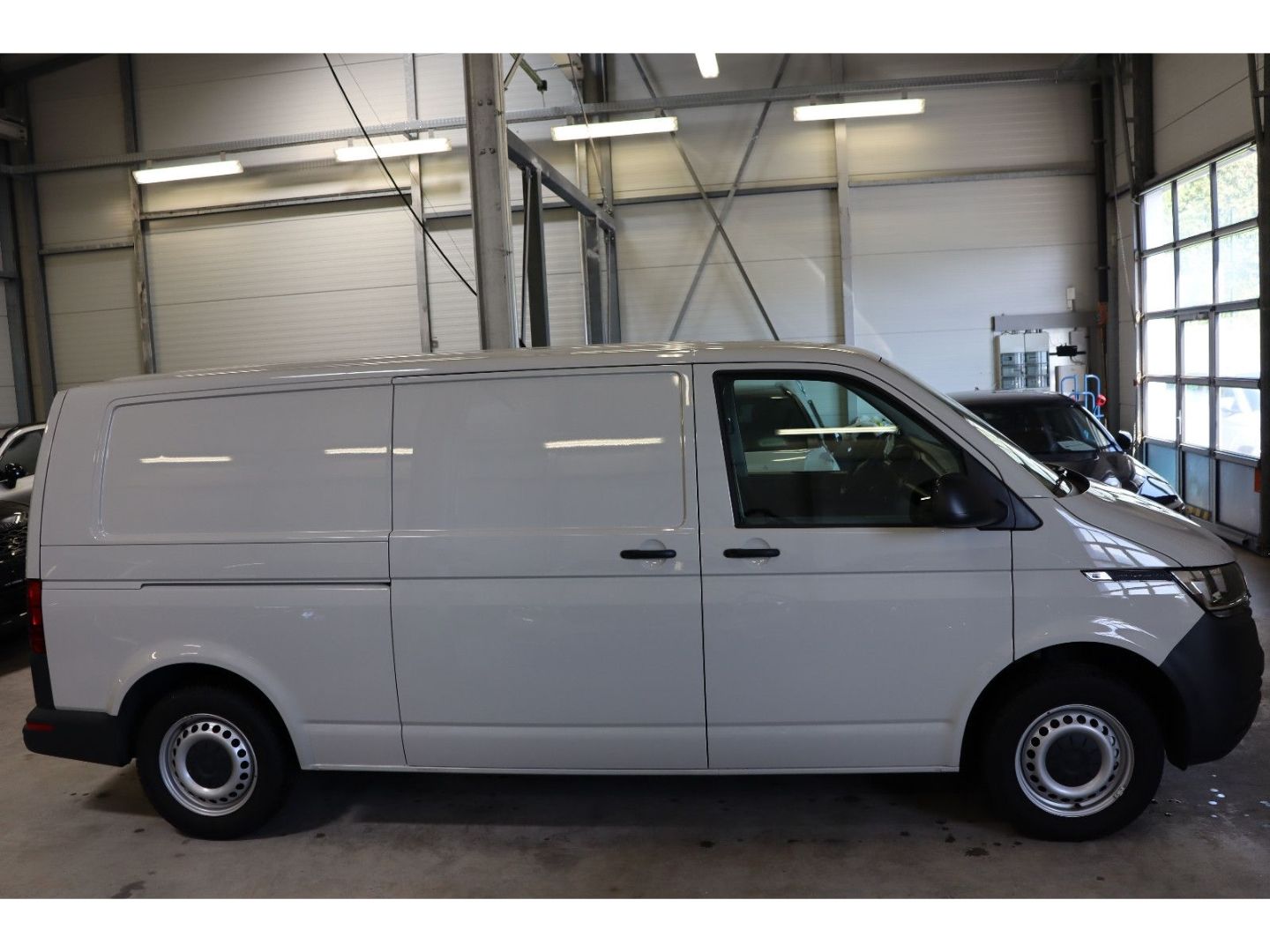 Fahrzeugabbildung Volkswagen VW T6.1 ABT e-Kasten LR DSG DAB Klima PDC 3-Sit