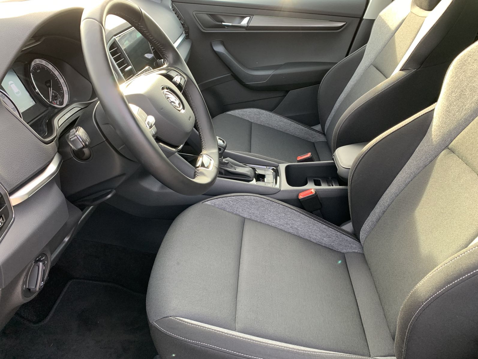 Fahrzeugabbildung SKODA Karoq 1.5 TSI*Drive125*Skoda Anschlussgarantie*