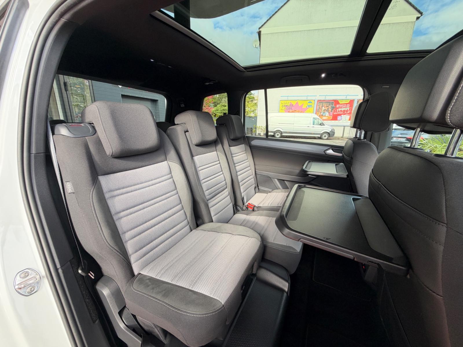 Volkswagen Touran 2.0 TDI, Highline, R-Line-Paket 1. Hand