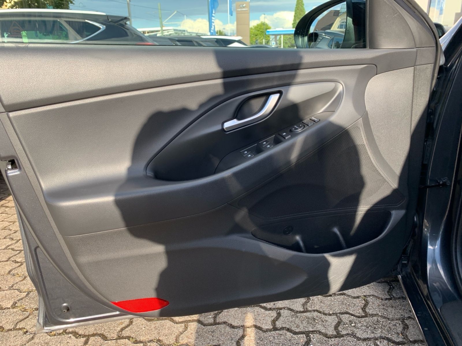 Fahrzeugabbildung Hyundai i30 Kombi 1.5 T-GDI 7-DCT Intro Edition Mild-Hyb