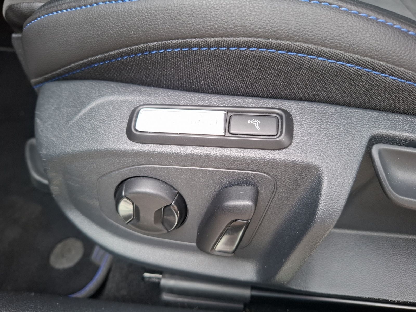 Fahrzeugabbildung Volkswagen Arteon SB R DSG 4M Matrix AID ACC RFK Harman 20"