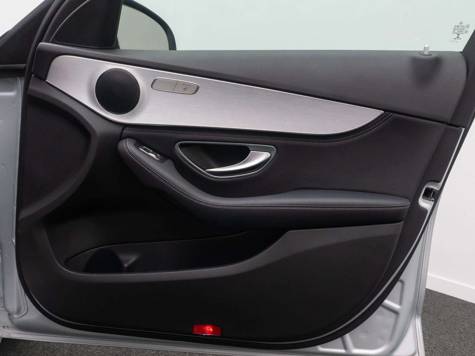 Fahrzeugabbildung Mercedes-Benz C 250 BlueTec PDC AHK Tempomat HiFi LED Businnes
