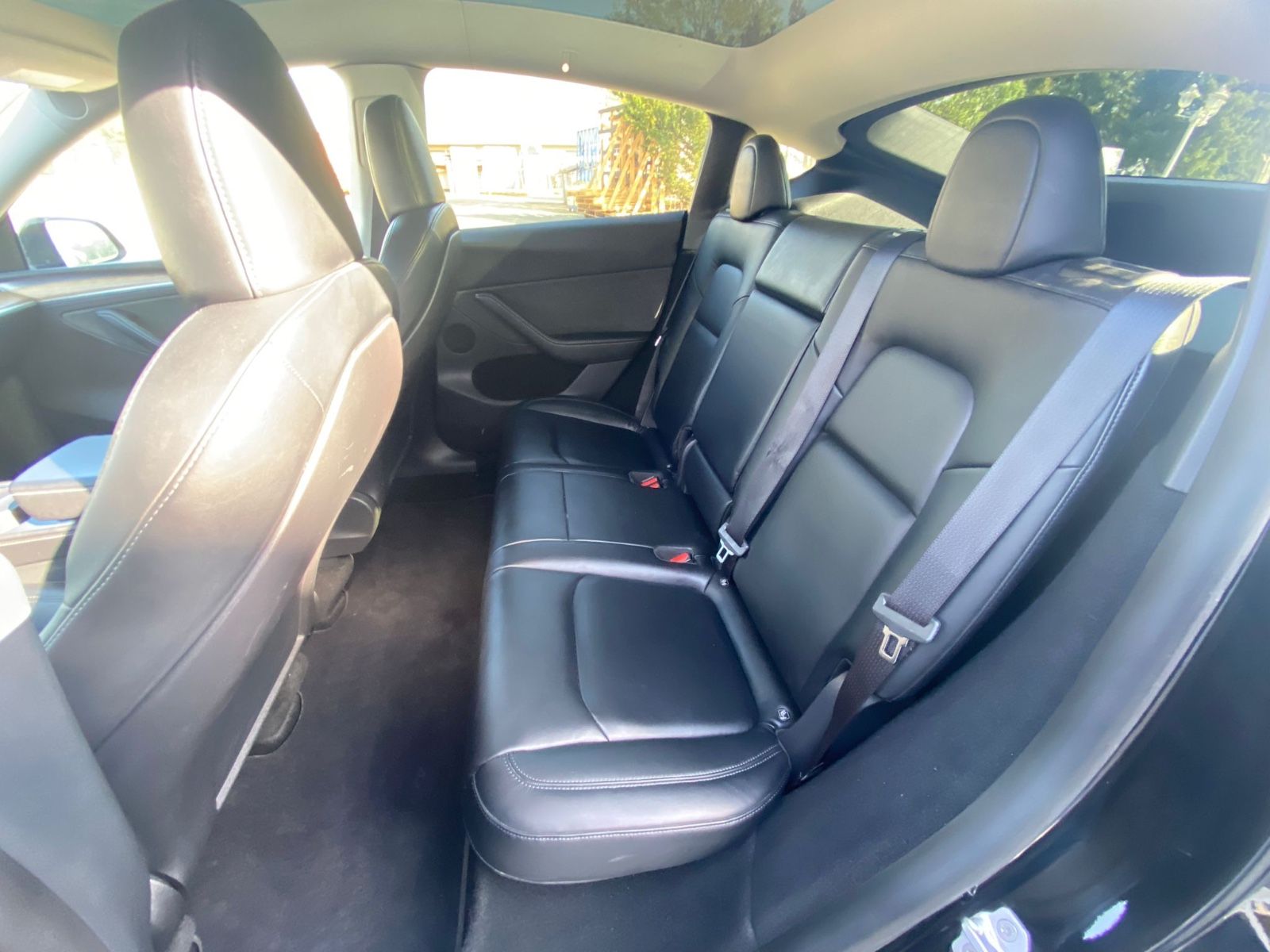 Tesla Model Y Performance Dual Motor AWD foto 13