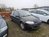 Renault Megane II Lim. 3-trg. Avantage - Renault Megane Avantage mit Benzin-Antrieb