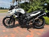 BMW F700GS mit Werkstieferlegung - BMW F 700 GS