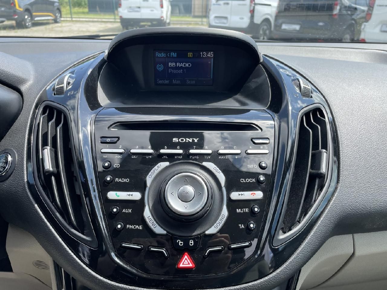 Fahrzeugabbildung Ford B-MAX Titanium, Autom., Kamera, Sitzheiz.
