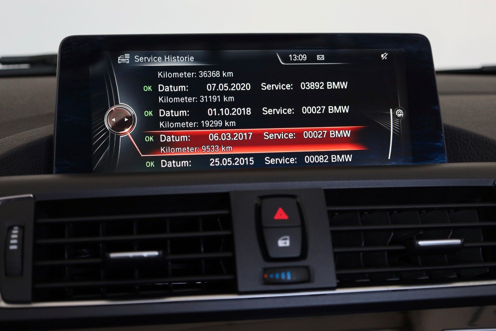 Fahrzeugabbildung BMW 220 i Cabrio M Sport,Navi Prof.,Kamera,Xenon