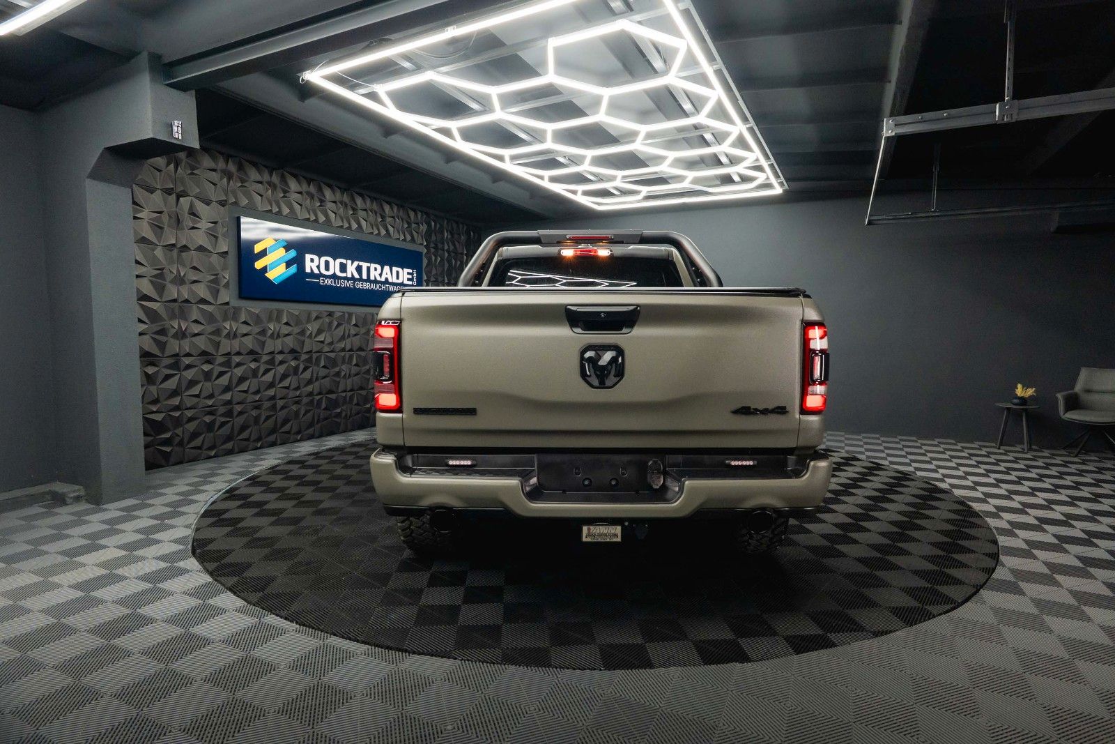 Fahrzeugabbildung Dodge RAM 5.7 V8 HEMI 4x4 OFFROAD LONGBED RAPTOR Style