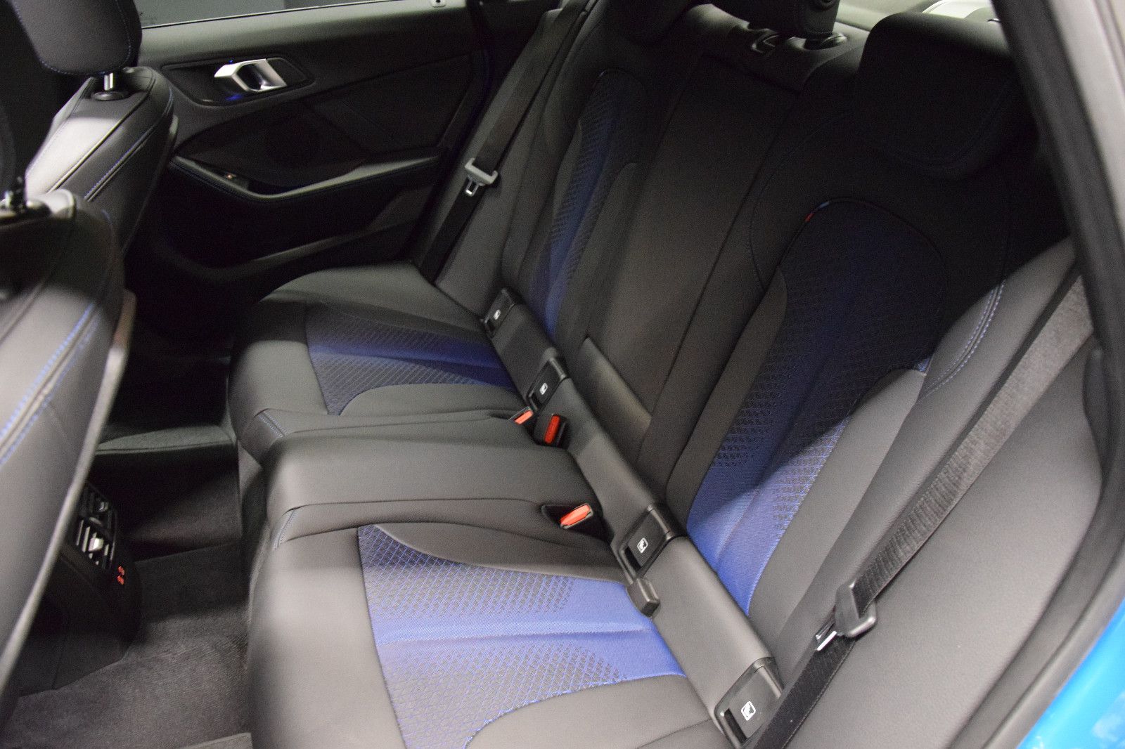 Fahrzeugabbildung BMW 220 d xDrive Gran Coupé M Sport Pano ACC Memory