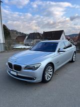 BMW 750i | V8 - BMW 750 aus 2011: 750i