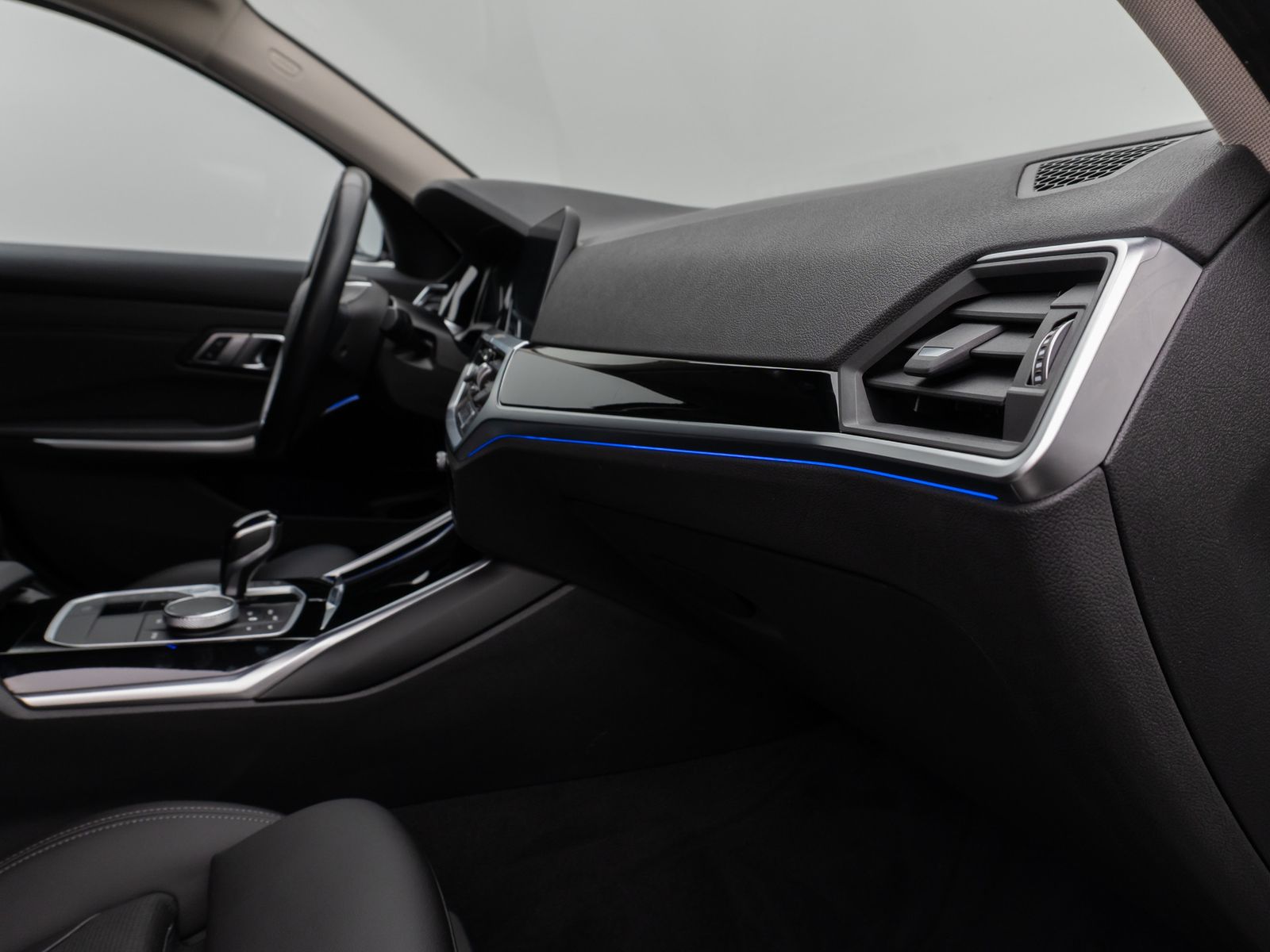 Fahrzeugabbildung BMW 320d SportLine DAB PDC Geschwindigkeitsreg Sport