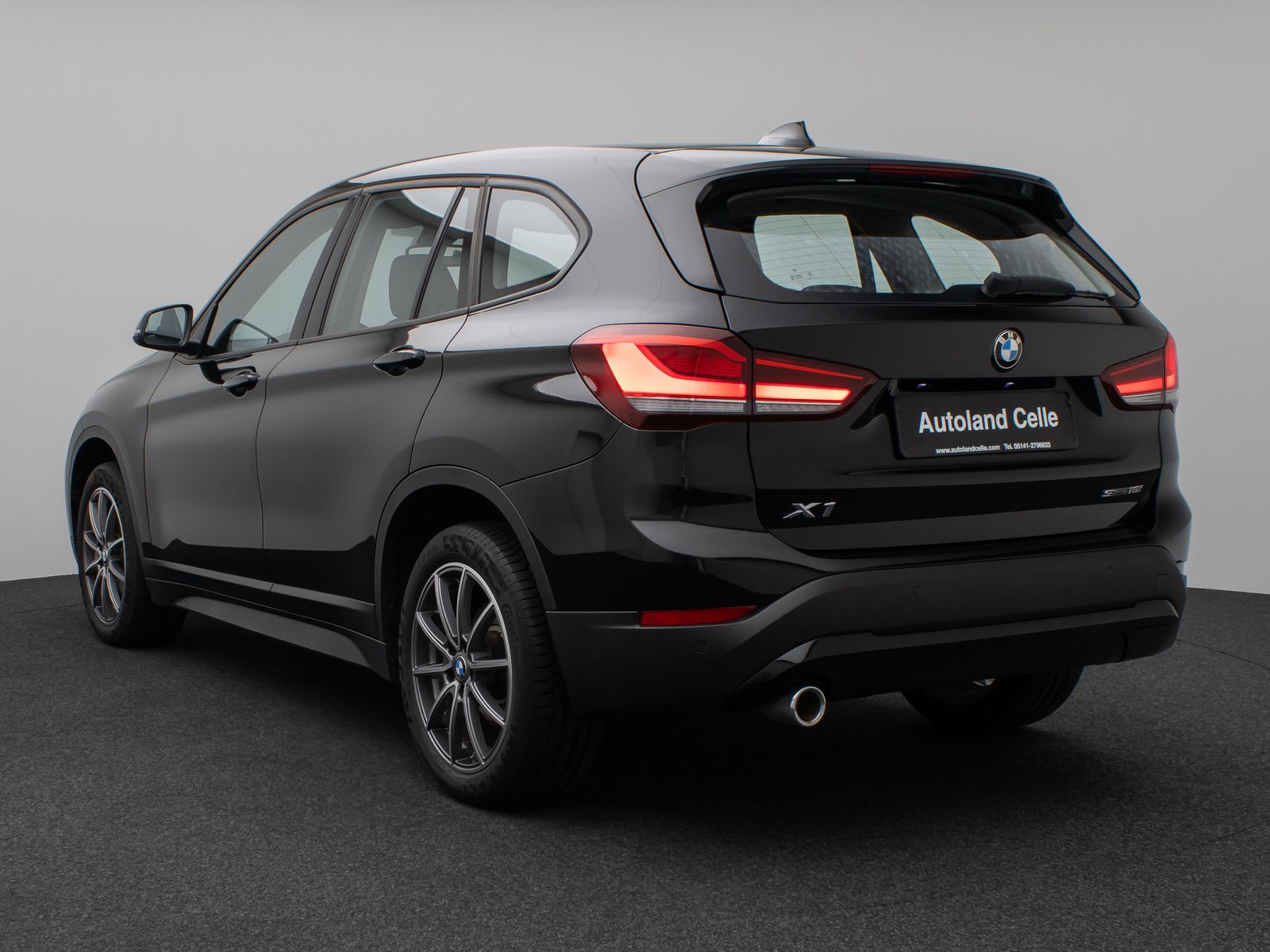 Fahrzeugabbildung BMW X1 sD18i Parkassistent DAB Sportsitz LED 18Zoll