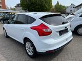 Ford Focus Lim. 1.6 ZAHRIEMEN NEU SHZ KLIMA ALU - Ford Focus mit Benzin-Antrieb: Kleinwagen
