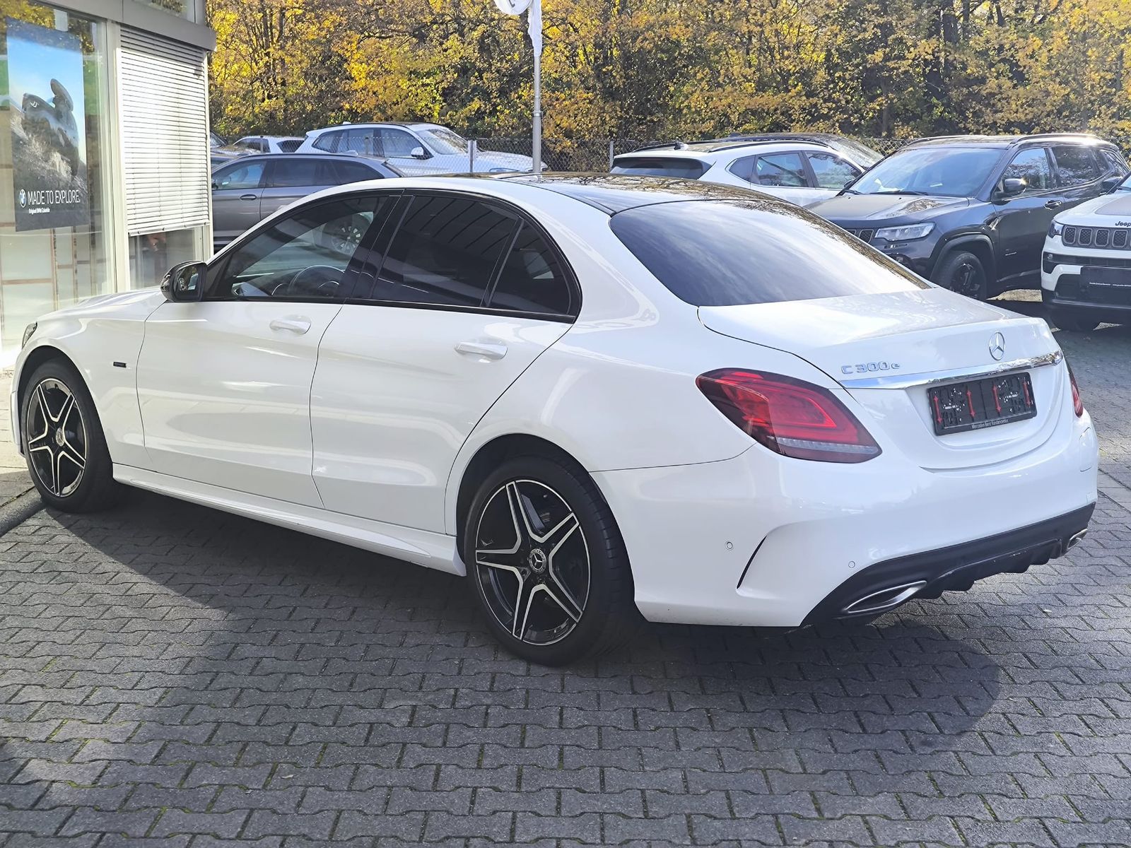 Fahrzeugabbildung Mercedes-Benz C 300e 9G 2X AMG Line >PANOR+NIGHT+NAVI+LED+SHZ+