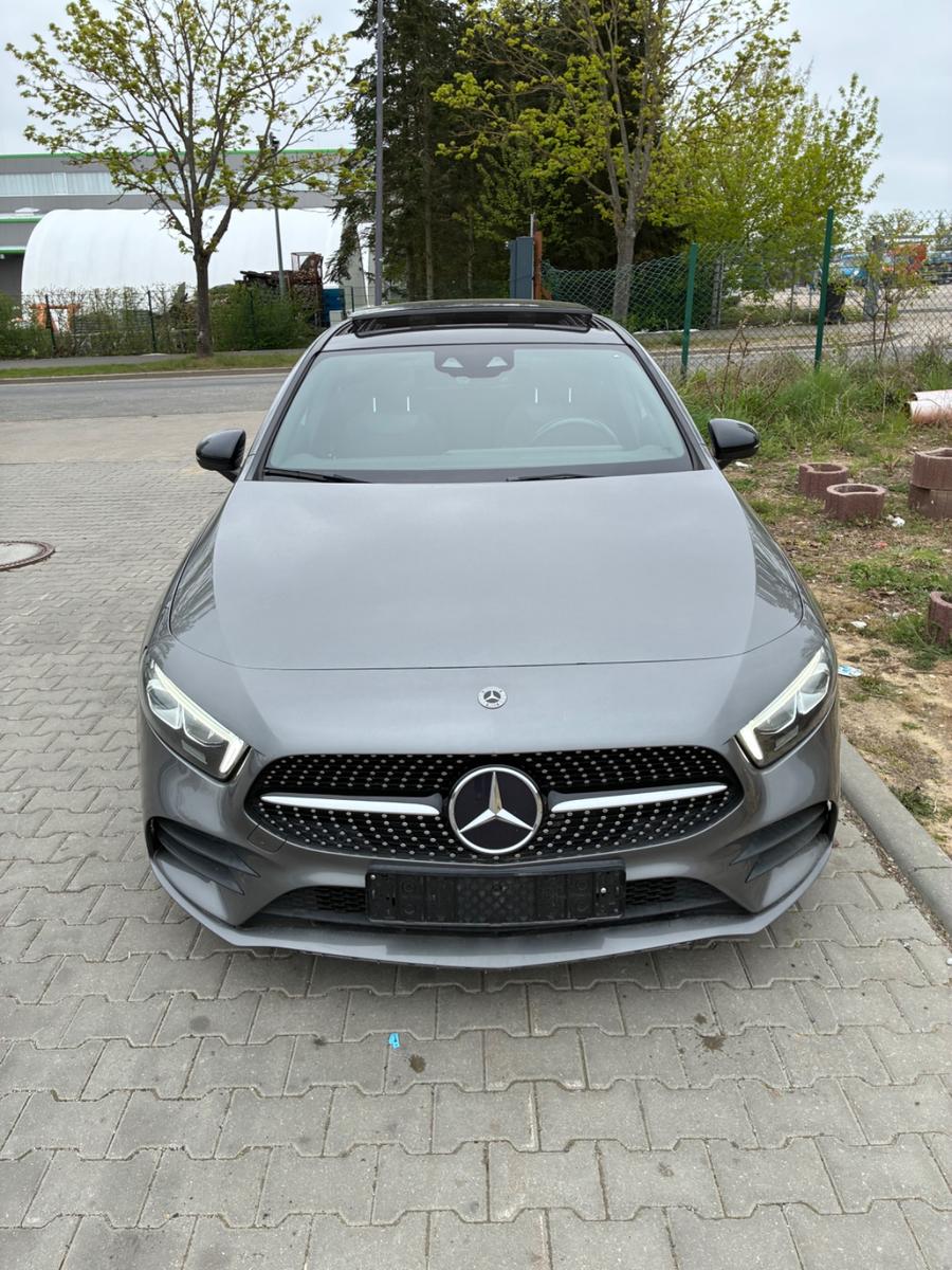 Mercedes-Benz A 200 A Limousine A 200 d