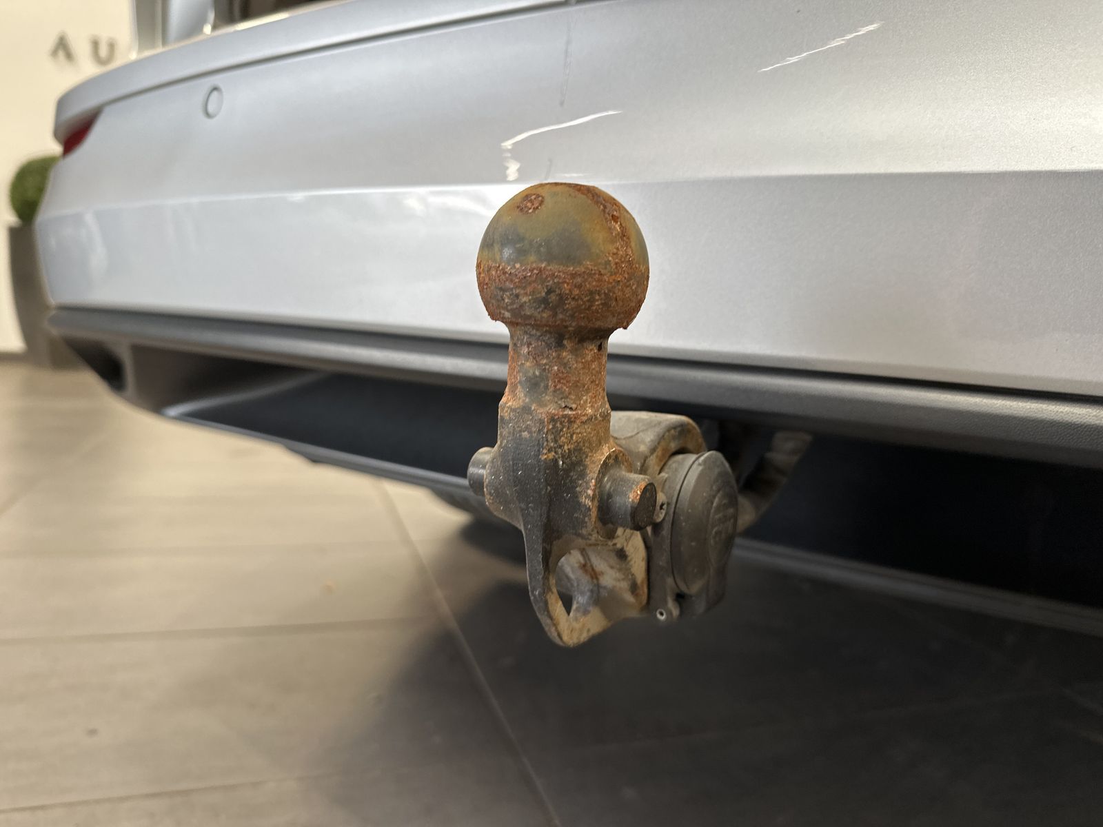 Fahrzeugabbildung Volkswagen Golf Variant 2.0 TDI DSG Life NAV+LED+KAM+AHK+VC