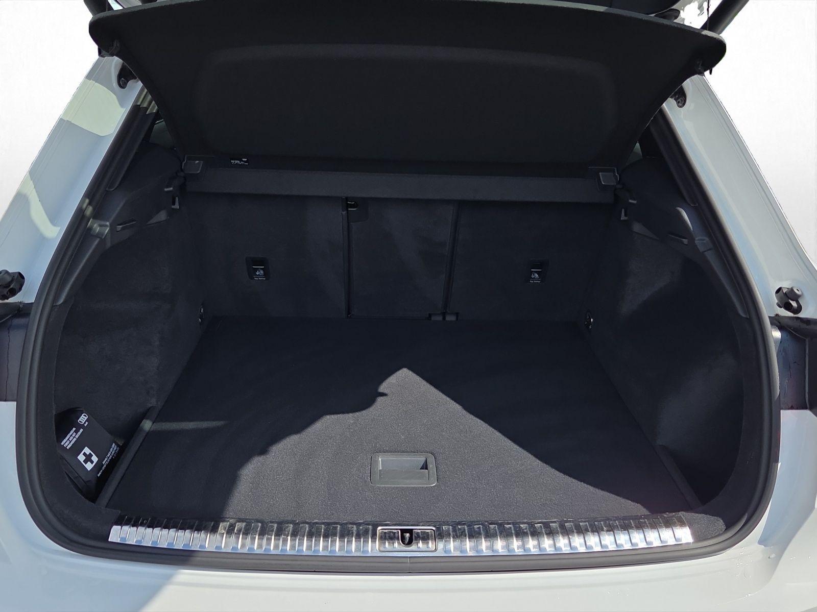 Audi Q3 SUV advanced 45 TFSI quattro S line*Navi*Matr, миниатюра 12