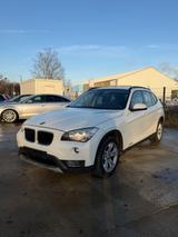 BMW X1 18 d sDrive - BMW X1 mit Diesel-Antrieb: Limousine