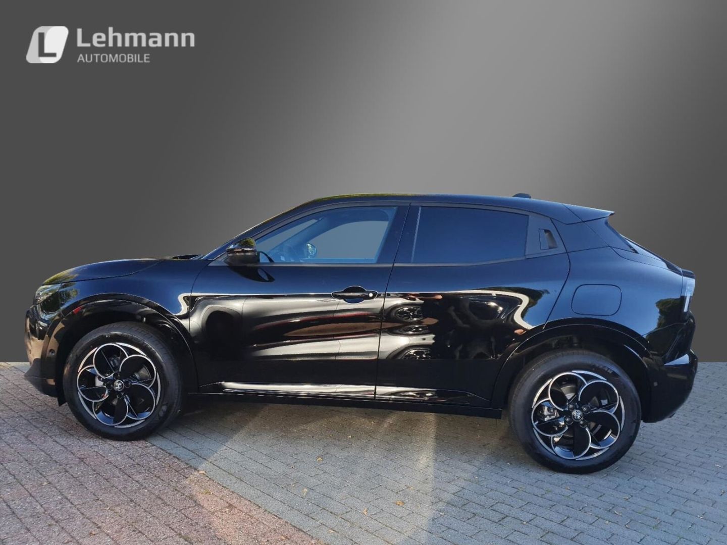 Fahrzeugabbildung Alfa Romeo Junior Ibrida Q4 1,2 VGT 107kW - sofort -
