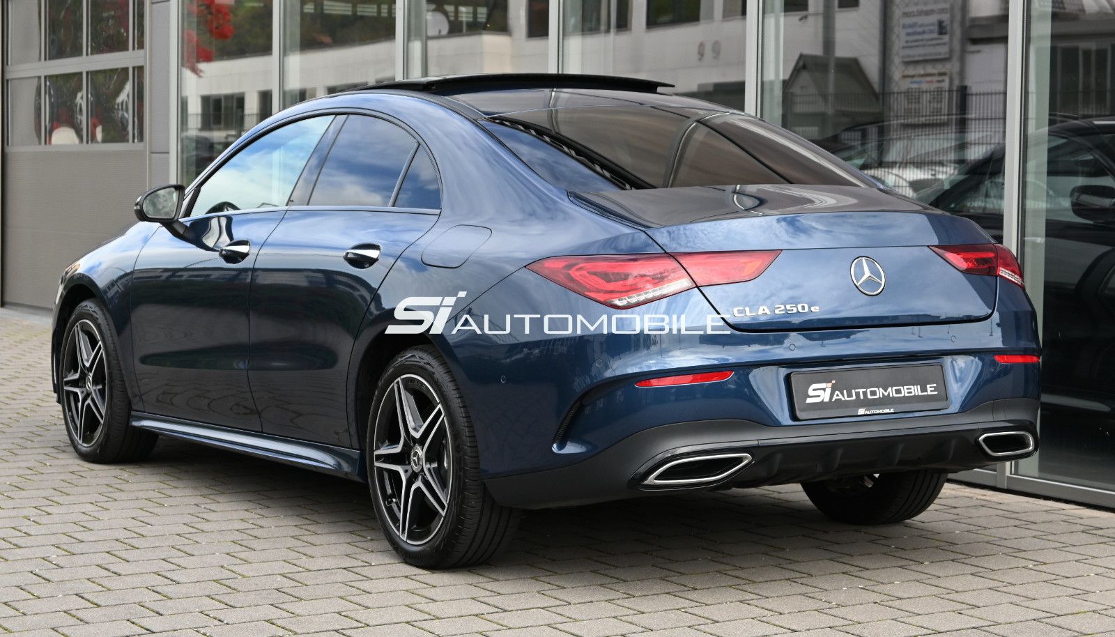 Fahrzeugabbildung Mercedes-Benz CLA 250 e Hybrid AMG LINE °UVP 64.099€°ACC°MEMO°