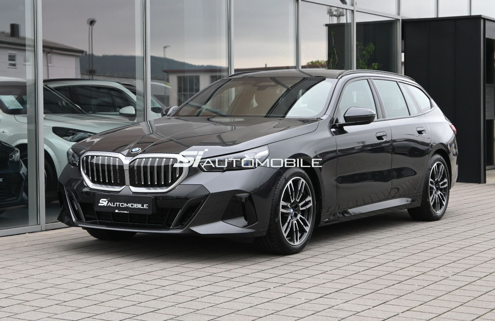Fahrzeugabbildung BMW 540d xDrive Touring M-Sport °PANO°ICONIC°STANDHZ